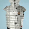 B4259-Doudoune-Jean-Charles-de-Castelbajac-en-polyester-argent-avec-col-en-fourrure-blanche-t40-001