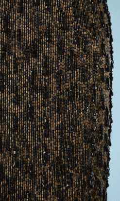 B4314-Robe-de-defile-en-voile-noir-brodee-de-perles-noires-rubans-et-plumes-dautruches-Lecohanet-Hemmant-T34-001