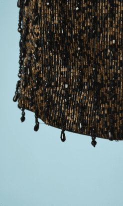 B4314-Robe-de-defile-en-voile-noir-brodee-de-perles-noires-rubans-et-plumes-dautruches-Lecohanet-Hemmant-T34-001