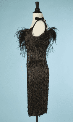 B4314-Robe-de-defile-en-voile-noir-brodee-de-perles-noires-rubans-et-plumes-dautruches-Lecohanet-Hemmant-T34-001