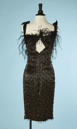 B4314-Robe-de-defile-en-voile-noir-brodee-de-perles-noires-rubans-et-plumes-dautruches-Lecohanet-Hemmant-T34-001