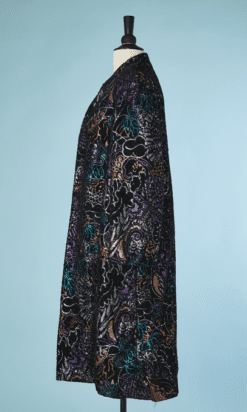 B4334-Manteau-1950-en-brocard-noir-marron-argent-et-violet-Jacques-Griffe-t40-001