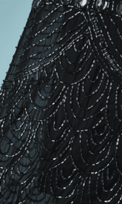 B4414-Robe-en-viscose-noire-brodee-perles-et-cabochons-Valentino-T42-001