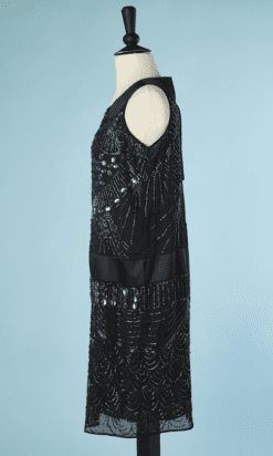 B4414-Robe-en-viscose-noire-brodee-perles-et-cabochons-Valentino-T42-001