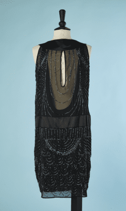 B4414-Robe-en-viscose-noire-brodee-perles-et-cabochons-Valentino-T42-001