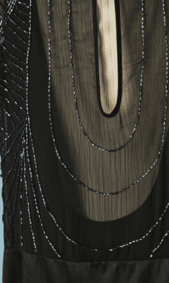 B4414-Robe-en-viscose-noire-brodee-perles-et-cabochons-Valentino-T42-001