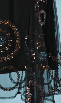 B4473-Robe-en-tulle-noir-brodee-de-perles-et-paillettes-Gianfranco-Ferre-T40-001