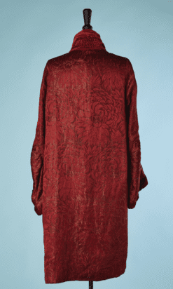 B4512-Manteau-1920-en-velours-et-brocard-rouge-or-T38-001