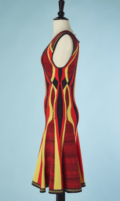 B4517-Robe-en-maille-Versace-jaune-rouge-marine-T38-001