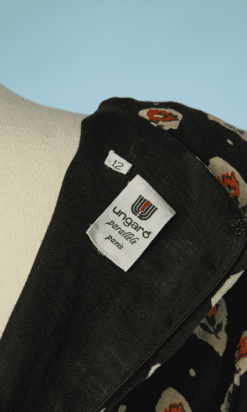 B4572-Robe-1950-Ungaro-en-coton-noir-fleurs-jaune-et-rouges-T42-001