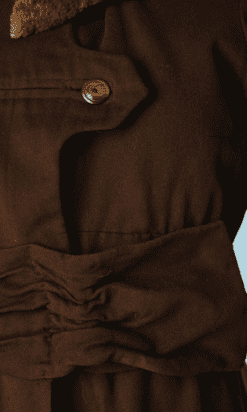 B4578-Veste-1910-en-lainage-marron-brodee-T38-001