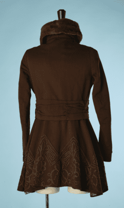 B4578-Veste-1910-en-lainage-marron-brodee-T38-001