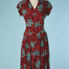 B4600-Robe-1940-en-crepe-rouge-imprime-de-fleurs-et-feuilles-turquoise-et-rouge-T36-001