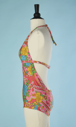 B4622-Maillot-de-bain-1-piece-rose-imprime-de-fleurs-bleu-jaune-et-rose-T36-001