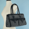 B4680-Sac-Christian-Dior-gris-et-marine-monogramme-06