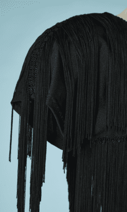 B4842-Robe-longue-noire-a-frange-T38-01.