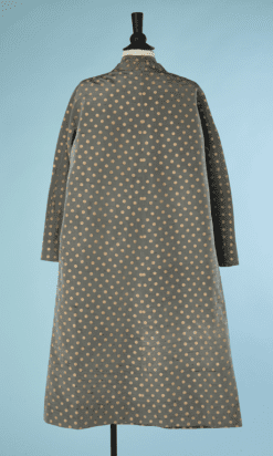 B4864-Robe-et-demi-manteau-en-soie-grise-pois-beige-Lucile-Manguin-1952-T3234-01