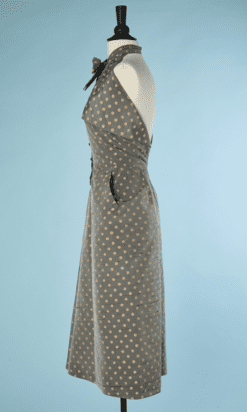 B4864-Robe-et-demi-manteau-en-soie-grise-pois-beige-Lucile-Manguin-1952-T3234-01