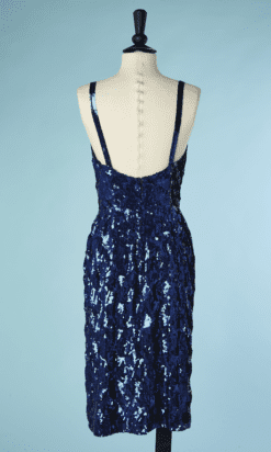 B4883-Robe-1960-entierement-paillettee-bleue-T38-01.