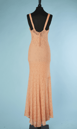 B4884-Tailleur-robe-du-soir-1930-en-dentelle-rose-peche-T38-01
