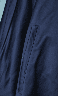 B4890-Manteau-1950-en-satin-marine-double-rouge-Schiaparelli-01.