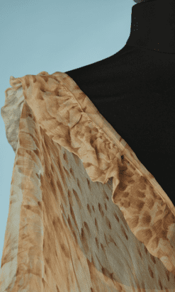 B4891-Deshabille-19030-en-mousseline-imprime-de-plume-01