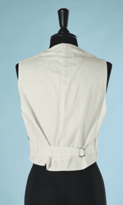 B4960-Gilet-en-pique-de-coton-blanc-lisere-noir-01