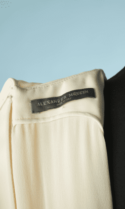 B5229-Robe-Alexander-Mqueen-polyamide-et-laine-ecru-t40-001