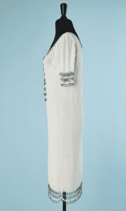 B5231-Robe-christian-Dior-en-maille-coton-blanc-et-anneaux-metalliques-t40-001