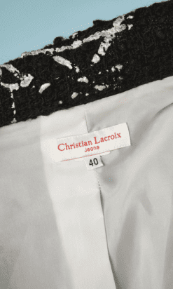 B5236-Veste-Christian-Lacroix-en-laine-bouclette-noire-et-croisillons-blancs-t40-001