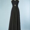 B5288-Robe-longue-du-soir-Versace-en-mousseline-de-soie-noire-broches-meduse-t36-001