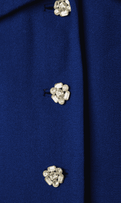 B5633-Tailleur-Lilli-Ann-en-lainage-bleu-large-col-plisse-boutons-strass-t40-42-001