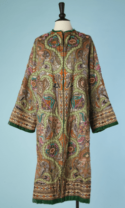 B5816-Manteau-1925-vert-brode-bandes-de-velours-T38-01