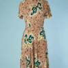 B5828-Robe-1940-marron-en-rayonne-imprime-noeuds-jaune-vert-T34-01