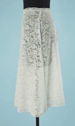 B5836-Jupon-1960-en-dentelle-blanche-T36-01