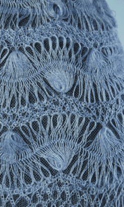 B5906-Robe-longue-1930-en-tulle-et-laine-crochete-bleu-T36-01