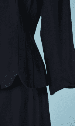 B5908-Tailleur-1940-en-reps-marine-col-rose-avec-strass-T38-01