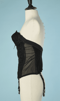 B5920-Guepiere-bustier-en-dentelle-noire-T34-01