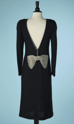 B5584-Robe-de-cocktail-Jean-Ingram-en-lainage-noir-decollete-dos-large-noeud-en-perles-t38-001