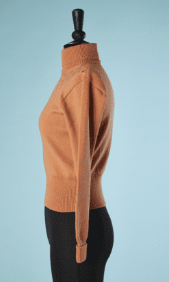 B5594-Pull-1930-en-laine-caramel-ajoure-col-roule-et-manches-longues-t36-001