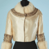 B5611-Veste-1960-en-soie-ivoire-brodee-de-perles-irisees-strass-roses-col-et-poignets-en-vison-blanc-t36