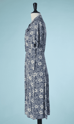 B6379-Robe-en-coton-feuri-blanc-et-bleu-t40-001