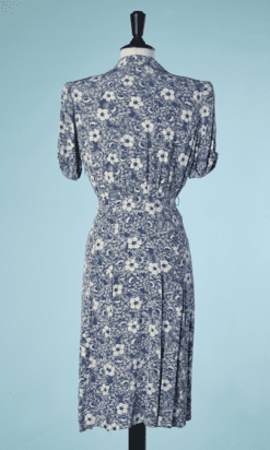 B6379-Robe-en-coton-feuri-blanc-et-bleu-t40-001