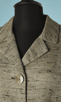 B6407-Tailleur-1960-en-lin-beige-tisse-noir-et-marron-T40-001