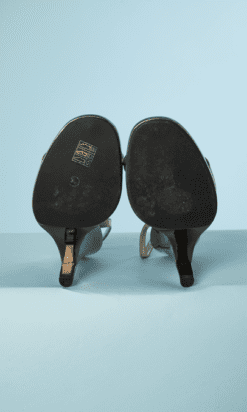 B5126-Paire-descarpins-compenses-argent-cuir-gris-Prada-T39-02