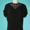 B7170-Chemisier-1940-en-crepe-noir-encolurebrodee-et-perlee-t42-001