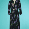 B7204-Robe-1940-en-rayonne-noire-imprime-de-bouquets-roses-et-violets-t40-42-001
