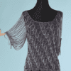 B6597-Top-Loris-Azzaro-en-maille-lurex-argent-et-violet-avec-chaines-metalliques-t38-02