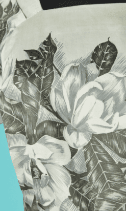 Alternative view of Robe 1950, coton satiné blanc imprimé fleurs grises