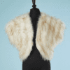 B6027-Bolero-en-plumes-blanches-et-lurex-or-001